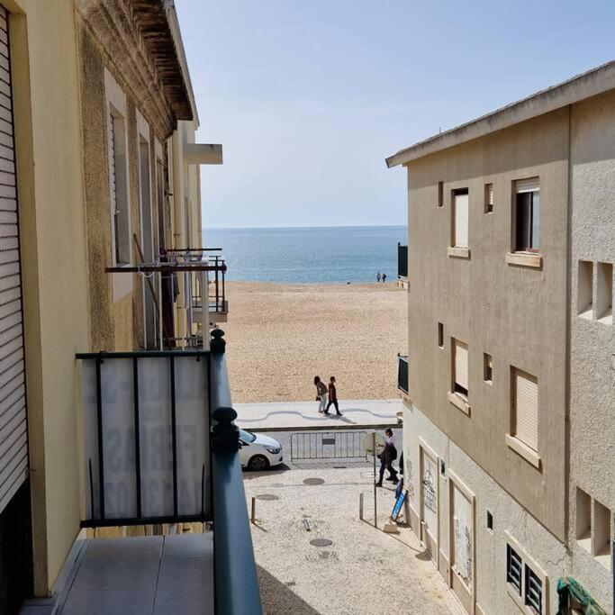 Junto A Praia Nazare Bagian luar foto