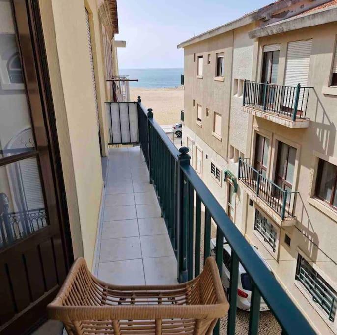 Junto A Praia Nazare Bagian luar foto